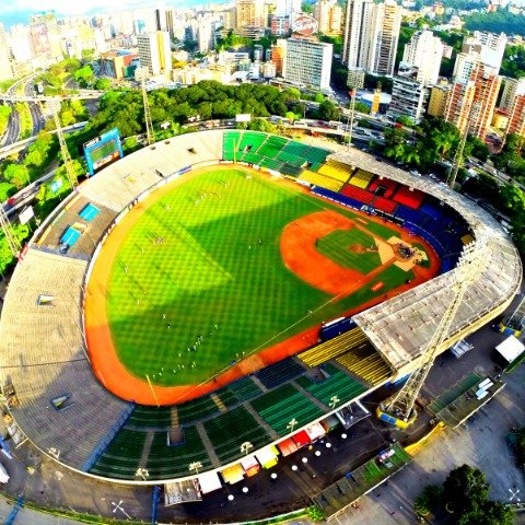 Logotipo de Estadio Universitario de Caracas