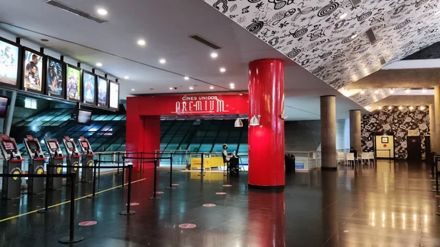 Fachada de Cines Unidos Millenium