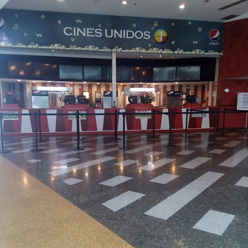 Fachada de Cines Unidos Sambil Caracas 481