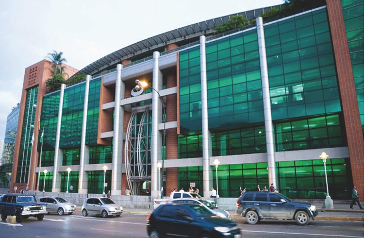 Fachada de Ciudad Banesco 486