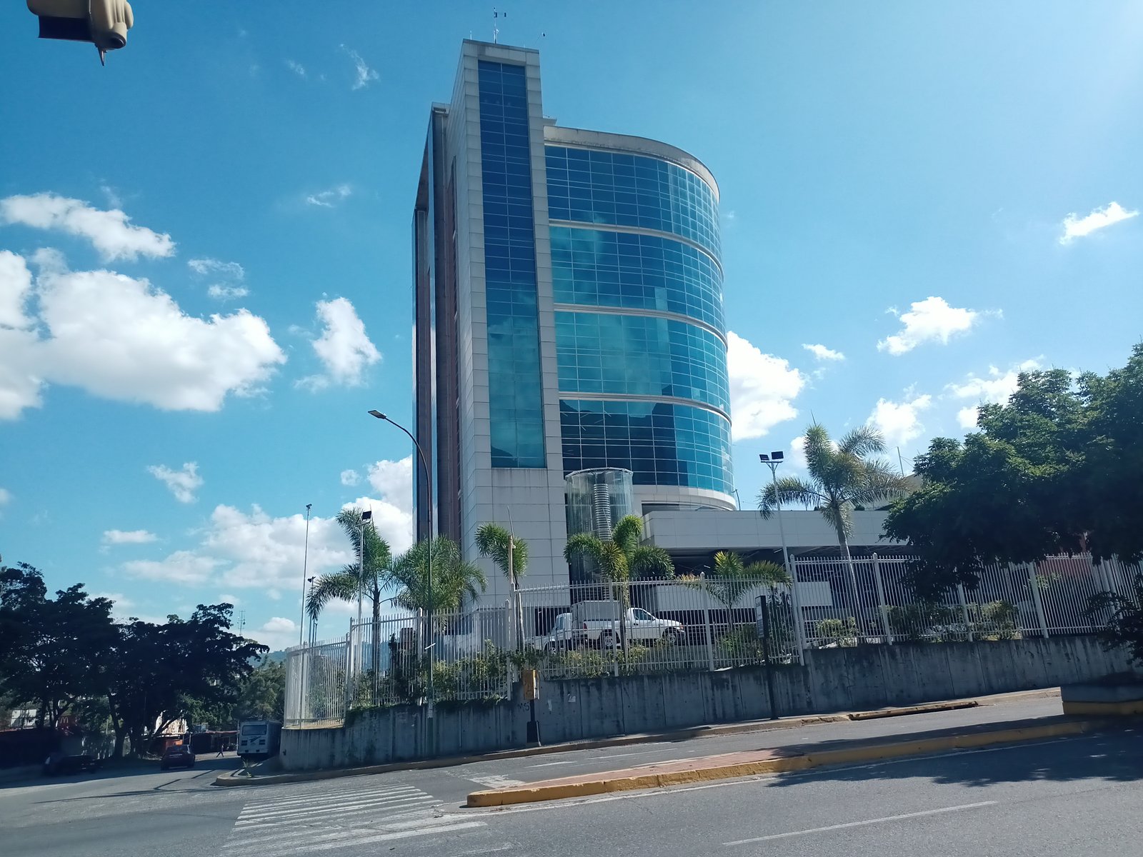 Fachada de Torre Última Noticias