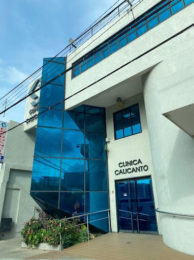 Fachada de Clinica Calicanto