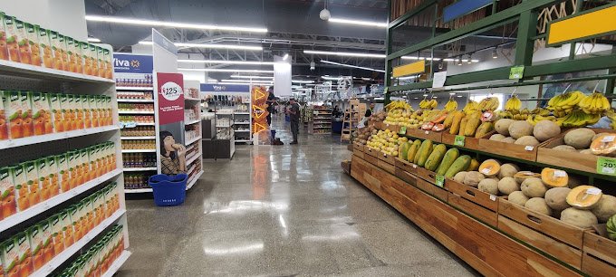 Fachada de Viva Supercentro 1957