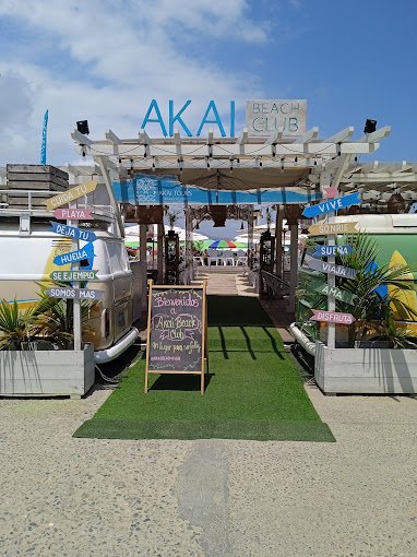 Fachada de Akai Tours Beach Club 2001