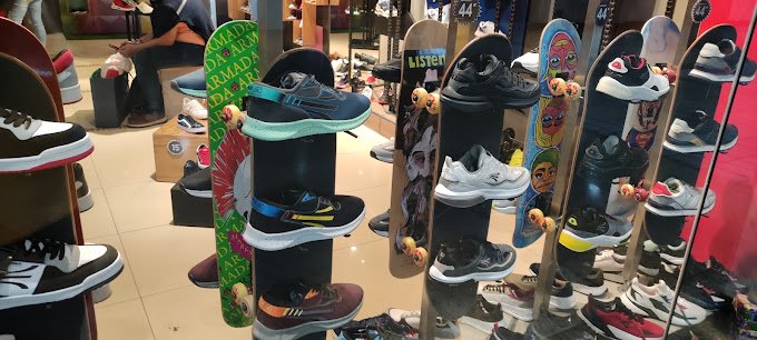Fachada de Apolo Shoes CCCT 2030