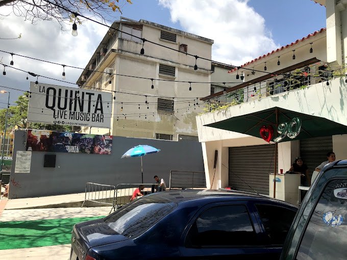 Fachada de La Quinta Bar 2287