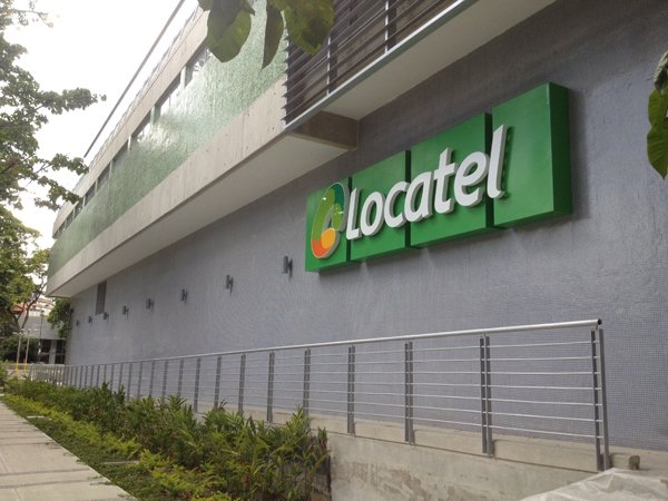 Fachada de Locatel La Castellana