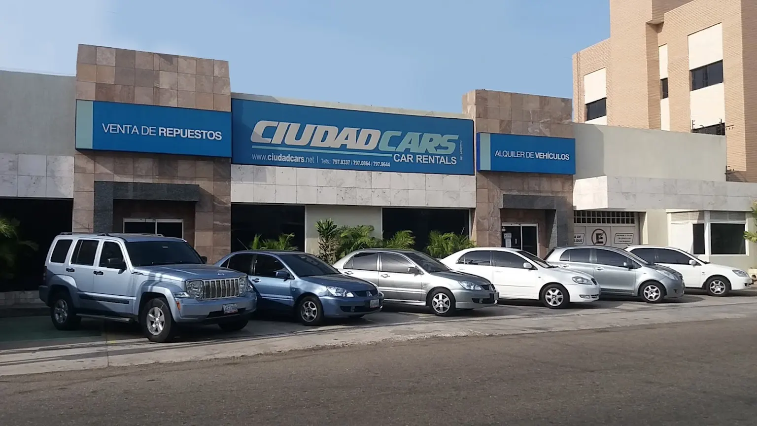 Fachada de Ciudad Cars