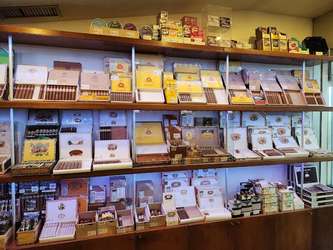 Fachada de Cuban Cigars 2742