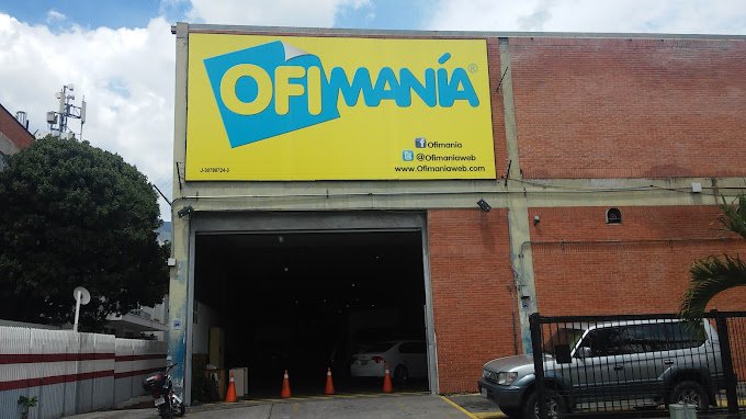 Fachada de Ofimanía California Sur 2922