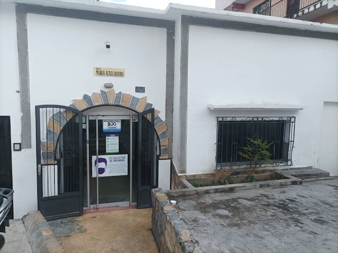 Fachada de Urgencias Veterinarias Las Acacias