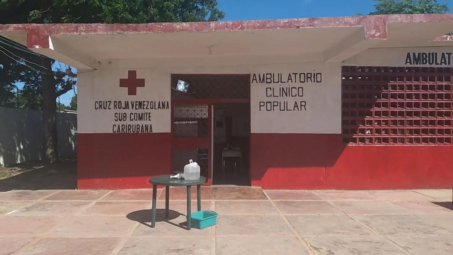 Fachada de Cruz Roja Carirubana