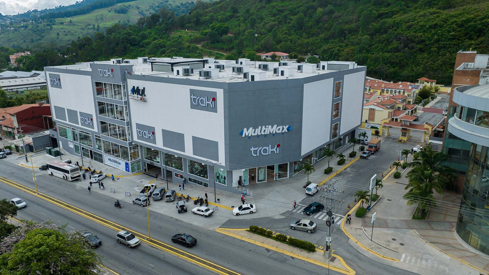 Fachada de Multimax Mérida