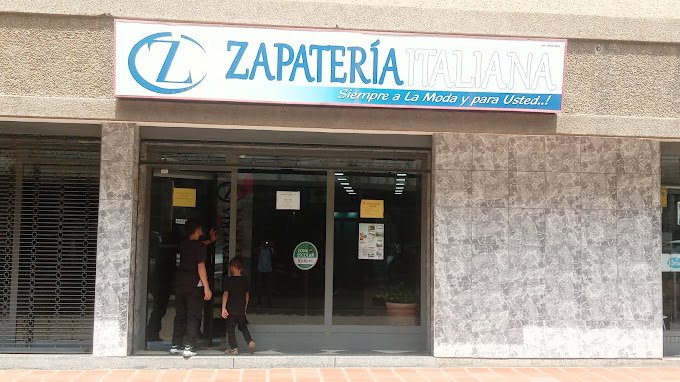 Fachada de Zapateria La Italiana