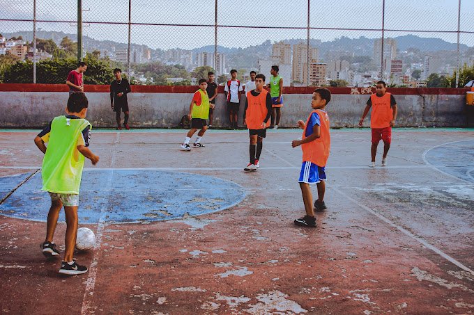 Fachada de Los Huesos Club de Fútbol