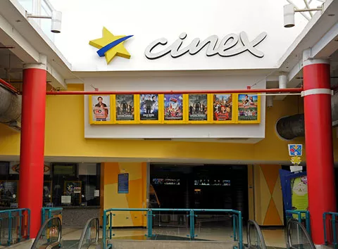 Fachada de Cinex Metropolis Barquisimeto