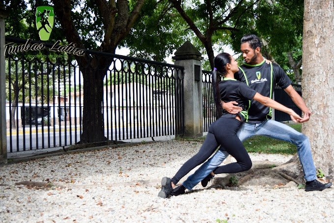 Fachada de Academia de Baile Tumbao Latino