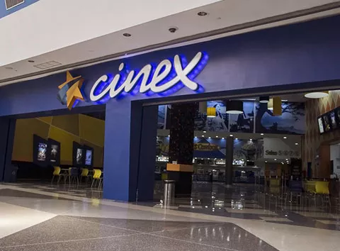 Fachada de Cinex Paraguaná