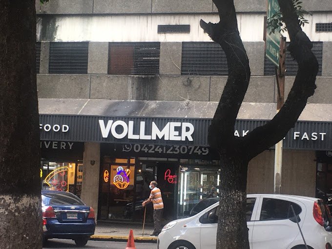 Fachada de Panadería Vollmer 5079