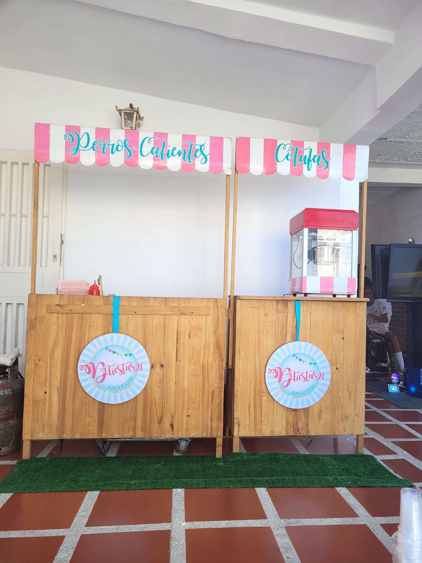 Fachada de Dfiestas21 5453