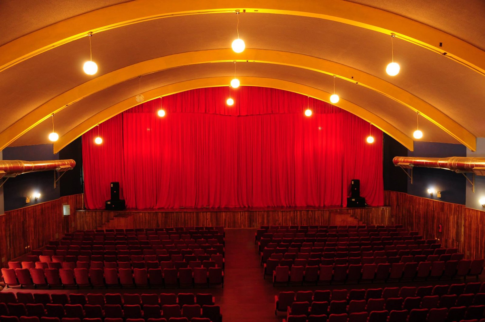 Fachada de Teatro Simón Rodríguez