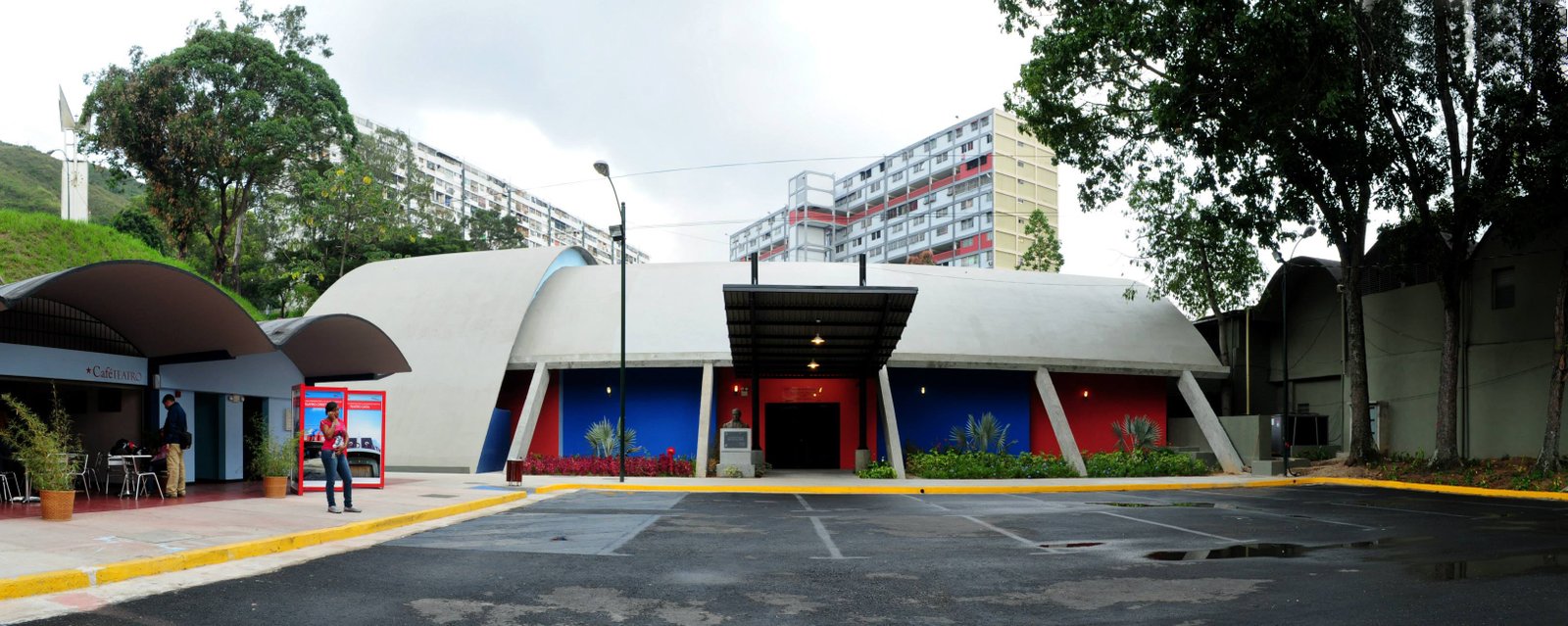 Fachada de Teatro Simón Rodríguez 5473
