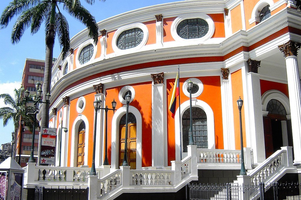 Fachada de Teatro Municipal de Caracas Alfredo Sadel