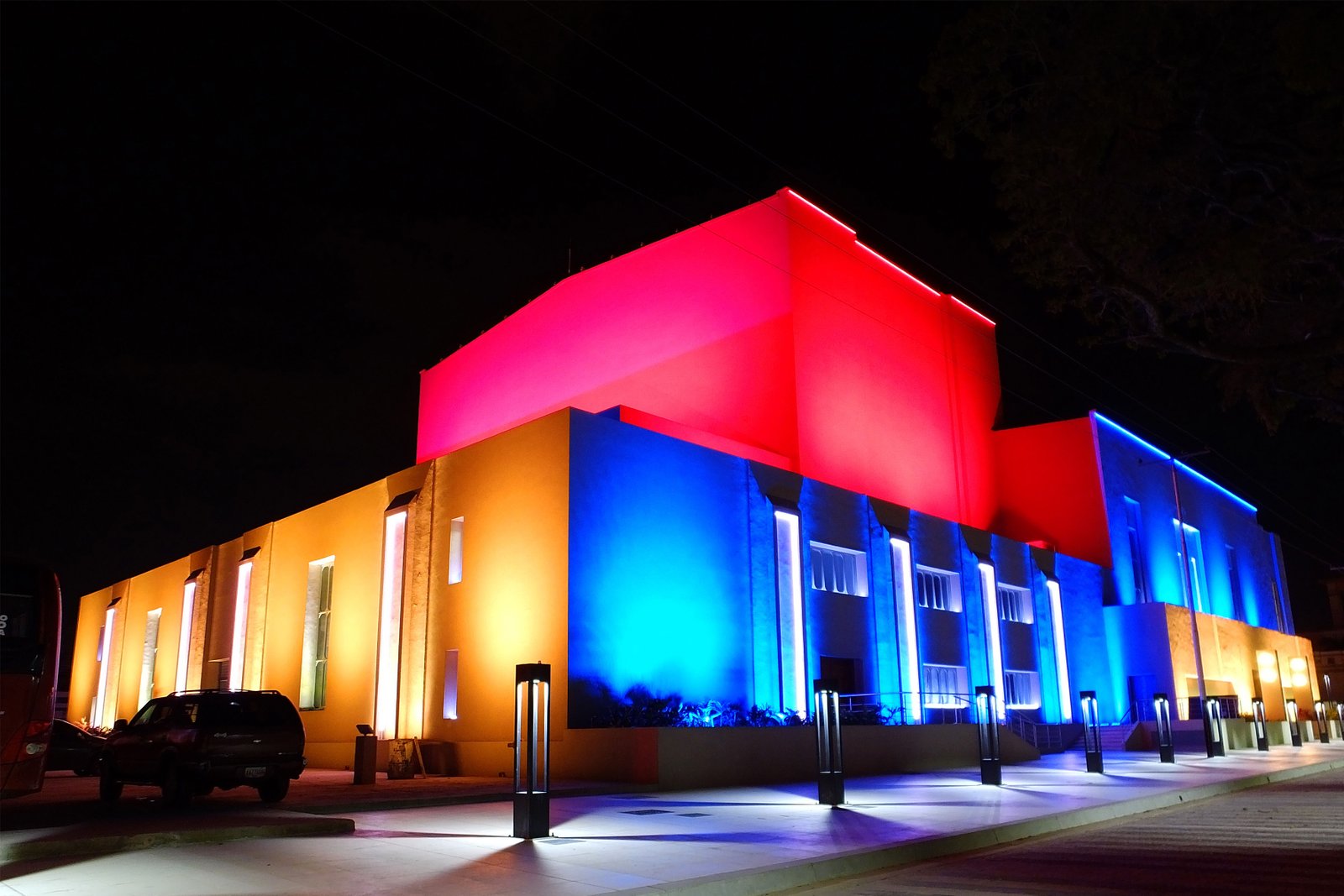 Fachada de Teatro de la Ópera de Maracay