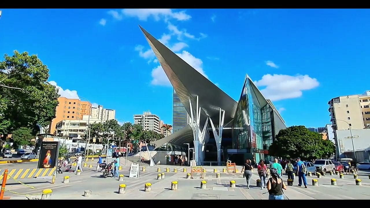 Fachada de Optica Caroní C.C. Millenium Mall