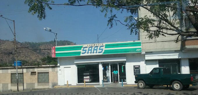 Fachada de Farmacia SAAS Cagua