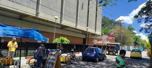 Fachada de Farmacia SAAS Arca