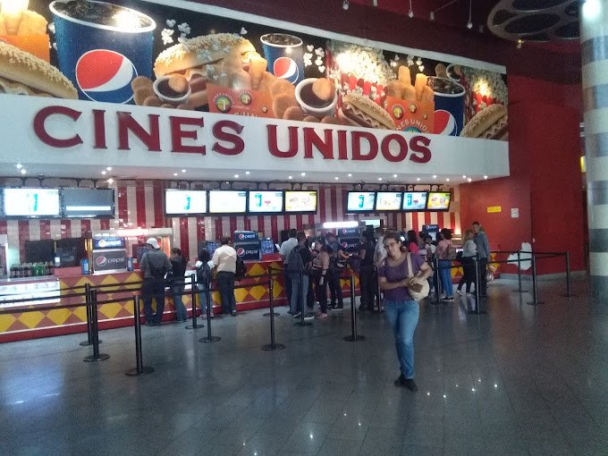 Fachada de Cines Unidos Metrópolis 7226