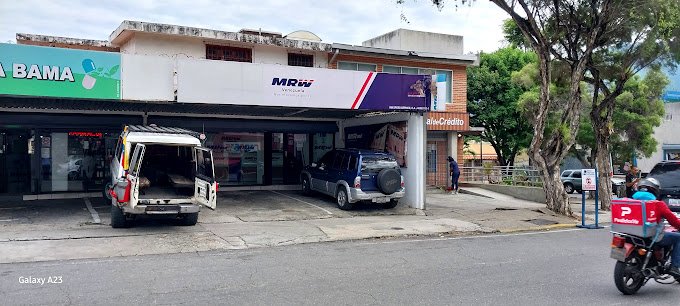 Fachada de MRW Santa Mónica