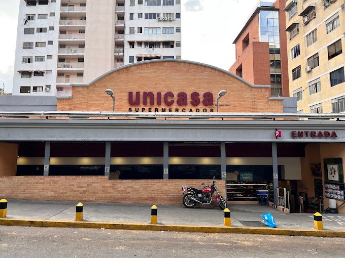 Fachada de Unicasa Colinas de Bello Monte 7748