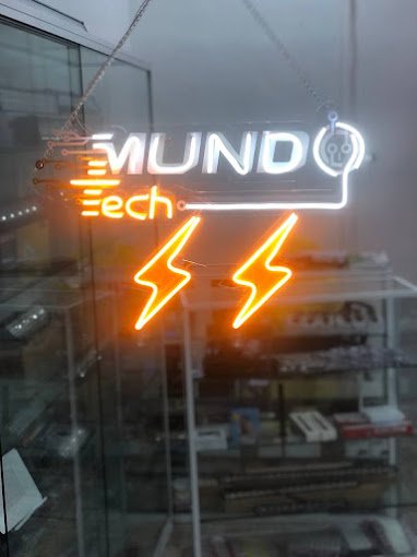 Fachada de Mundo Tech